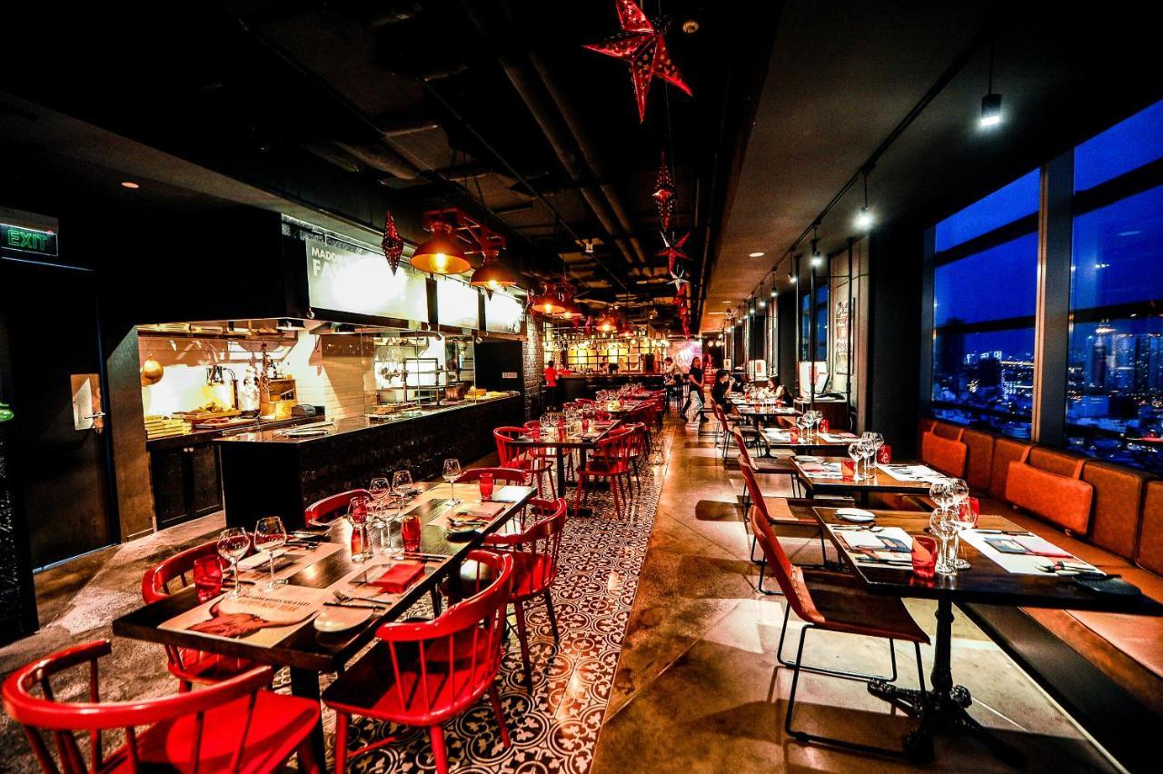 Pullman Saigon Centre Отель